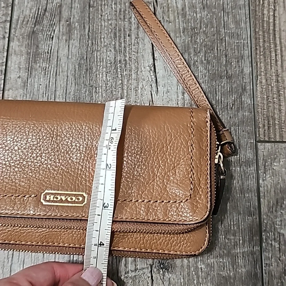 Coach Cambell Doble Zip Wallet
